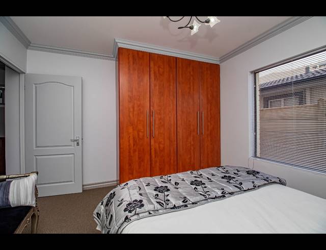 3 BEDROOM DUET FOR SALE IN HARTENBOS HEUWELS